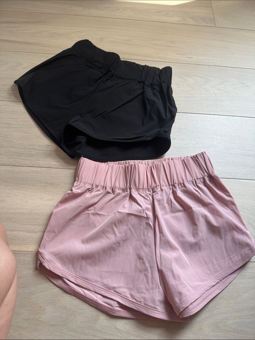 HALARA Women’s Two-Pack Athletic Shorts — Black & Dusty Pink